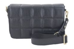 Listonoszka skórzana BARBERINI'S 932-1 czarna. Czarne torebki shopper damskie Barberinis, bez wzorów, ze skóry, małe, pikowane, bez dodatków. Za 289.99 zł.