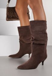 Brązowe Marszczone Botki na Obcasie Typu Kaczuszka Nalonia. Brązowe botki damskie Born2be, z jeansu, eleganckie, bez obcasa, na obcasie, bez zapięcia. Za 149.99 zł.