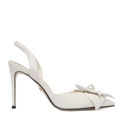 Szpilki GINO ROSSI. Białe szpilki damskie Gino Rossi, bez wzorów, bez obcasa, bez zapięcia. Za 429.99 zł.