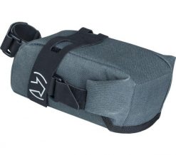 Torba pod siodło Discover, mała. Szare torby sportowe męskie PRO, bez wzorów, z materiału, duże. Za 223.60 zł.