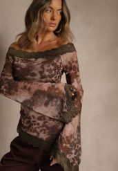 Brązowa Bluzka Siateczkowa Typu Hiszpanka z Bawełną i Wiskozą z Koronką Nurriva. Brązowe bluzki damskie Renee, l, bez wzorów, z bawełny, bez kołnierzyka, bez ramiączek. Za 69.99 zł.