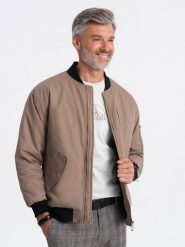 Kurtka męska ocieplana bomberka - beżowa V9 C516 - M. Brązowe kurtki męskie Ombre Clothing, m, bez wzorów, z poliesteru, bez kaptura. W wyprzedaży za 69.99 zł.