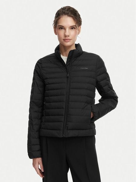 Calvin Klein Kurtka puchowa LV044G502G Czarny Regular Fit. Czarne kurtki damskie Calvin Klein, xl, bez wzorów, z puchu, bez kaptura. Za 699.99 zł.
