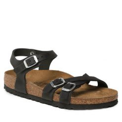 Sandały Birkenstock. Czarne klapki damskie Birkenstock, bez wzorów, bez obcasa, na płaskiej podeszwie, bez zapięcia. Za 579.99 zł.