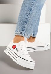 Białe Trampki na Platformie z Ozdobnym Napisem i Aplikacją Efena. Białe trampki i tenisówki damskie Born2be, z aplikacjami, z jeansu, eleganckie, bez zapięcia. Za 84.99 zł.
