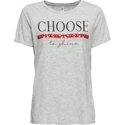 Shirt ze sztrasami bonprix szary melanż z nadrukiem. Bluzki damskie bonprix. Za 37.99 zł.