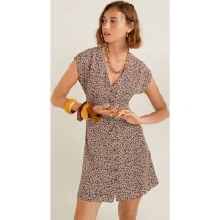 Mango - Sukienka Serena. Brązowe sukienki damskie Mango, na co dzień, l, bez wzorów, z materiału, casualowe, bez kołnierzyka, bez ramiączek, mini, proste. W wyprzedaży za 49.90 zł.