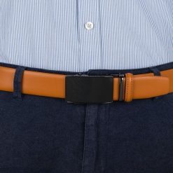 Pasek męski skórzany 3,5 cm klamra automatyczna Beltimore camel 02-543 : Kolory - brązowy, beżowy, Rozmiar pasków - r.115-130 cm. Brązowe paski damskie bez wzorów, ze skóry, wizytowe. Za 64.99 zł.
