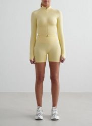 Damskie szorty wysoki stan, squat proof, invisible scrunch Shape Seamless żółte. Żółte szorty sportowe damskie Aim'n, l, bez wzorów, z dzianiny, z podwyższonym stanem, na fitness i siłownię. Za 212.00 zł.