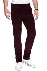 LEVI’S 502 REGULAR TAPER MĘSKIE SPODNIE SZTRUKSOWE SZTRUKS RED 521630010. Czerwone spodnie materiałowe męskie Levi's, l, bez wzorów, ze sztruksu. W wyprzedaży za 99.99 zł.