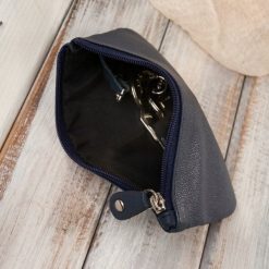 Paolo Peruzzi Portfel damski skórzany z kwiatowym wzorem T-45-DB etui na klucze T-51-NDB zestaw prezentowy ZUP-119-DB. Portfele damskie Paolo Peruzzi, bez wzorów. Za 149.01 zł.