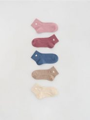 Skarpety z haftem 5 pack - beżowy. Brązowe skarpety damskie Reserved, bez wzorów. Za 49.99 zł.
