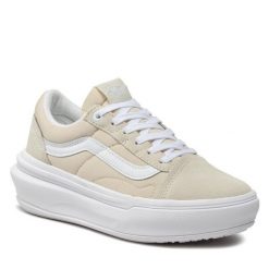 Tenisówki Vans. Czarne półbuty dziewczęce Vans, bez wzorów, bez zapięcia. Za 139.99 zł.