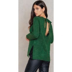 NA-KD Sweter z dzianiny na plecach - Green. Swetry damskie marki NA-KD. W wyprzedaży za 101.47 zł.