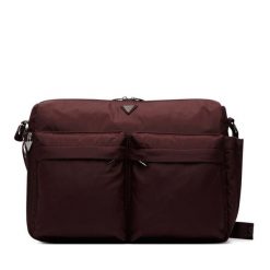 Torebka Guess. Czerwone torebki do ręki damskie Guess, z aplikacjami, klasyczne, bez dodatków. Za 344.99 zł.