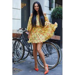 Sukienka AVIVA YELLOW. Żółte sukienki damskie Sukienka AVIVA YELLOW, l, bez wzorów, bez kołnierzyka, bez ramiączek, mini. W wyprzedaży za 89.00 zł.