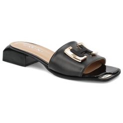 Czarne Klapki Ravini Eleganckie Obuwie Damskie. Czarne klapki damskie Ravini, bez wzorów, ze skóry, bez obcasa, na obcasie, bez zapięcia. Za 279.00 zł.