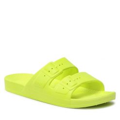 Klapki Freedom Moses. Zielone klapki damskie Freedom moses, bez wzorów, bez obcasa. Za 159.99 zł.