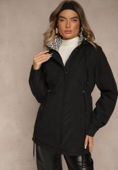 Czarna Kurtka Parka z Kapturem w Oryginalny Wzór Wewnątrz Tiosara. Czarne parki damskie Renee, l, z aplikacjami, z jeansu, z kapturem. Za 169.99 zł.