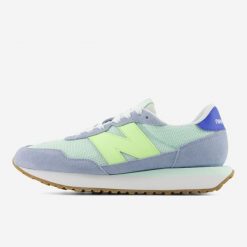 Sneakersy damskie New Balance 237. Szare obuwie sportowe damskie New Balance, bez wzorów, do biegania. Za 319.99 zł.