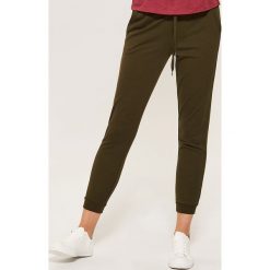 Dresowe joggery - Khaki. Brązowe spodnie dresowe damskie House, z dresówki. Za 59.99 zł.