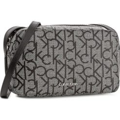 Torebka CALVIN KLEIN BLACK LABEL - Frame Camera Bag Mon K60K604167 019. Listonoszki damskie marki Calvin Klein Black Label. W wyprzedaży za 289.00 zł.