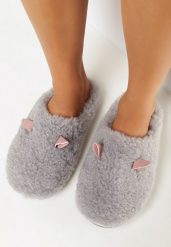 Szare Kapcie z Futerkiem Paulenea. Szare kapcie damskie Born2be, bez wzorów. Za 19.99 zł.