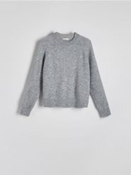 Sweter z domieszką alpaki - szary. Szare swetry damskie Reserved, l, bez wzorów, z dzianiny, bez kołnierzyka, bez ramiączek, bez kaptura. W wyprzedaży za 109.99 zł.