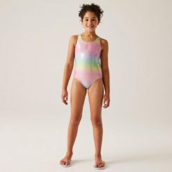 Dziecięcy strój kąpielowy jednoczęściowy Katrisse. Zielone stroje kąpielowe dla dziewczynek Regatta, bez wzorów. Za 153.50 zł.