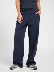 Damskie spodnie dresowe Hummel Defender. Brązowe spodnie sportowe damskie Hummel, xl, bez wzorów, z dresówki, na fitness i siłownię. Za 290.50 zł.