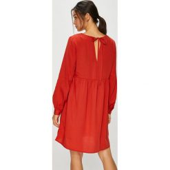 Vero Moda - Sukienka Viga. Sukienki damskie marki Vero Moda. W wyprzedaży za 99.90 zł.
