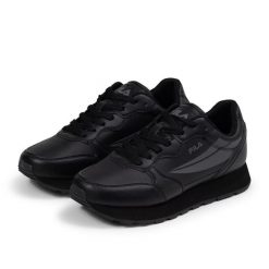 Buty sportowe damskie Fila Hypert. Czarne obuwie sportowe damskie Fila, bez wzorów, z materiału. Za 219.00 zł.