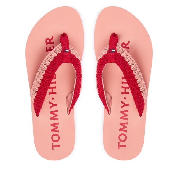 Japonki Tommy Hilfiger. Czerwone klapki damskie Tommy Hilfiger, bez wzorów, bez obcasa. Za 152.99 zł.
