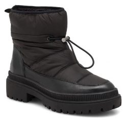 Śniegowce Lasocki. Czarne kozaki damskie Lasocki. Za 269.99 zł.