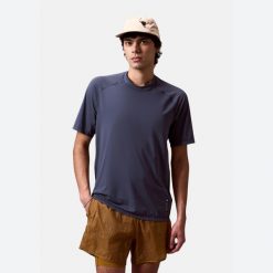 T-shirt Endura AllTrack Roam. Szare t-shirty męskie ENDURA, l, bez wzorów, z materiału, bez kołnierzyka. Za 307.90 zł.