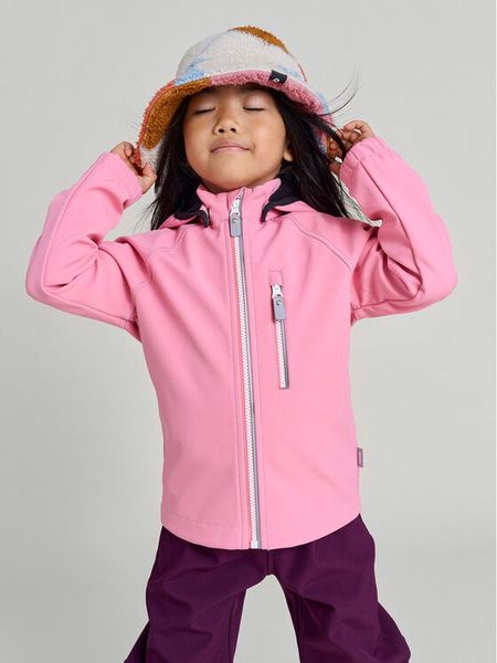 Reima Kurtka softshell Vantti 5100009A Różowy Regular Fit. Czerwone kurtki i płaszcze dla dziewczynek Reima, bez wzorów, z softshellu, bez kaptura. Za 159.99 zł.