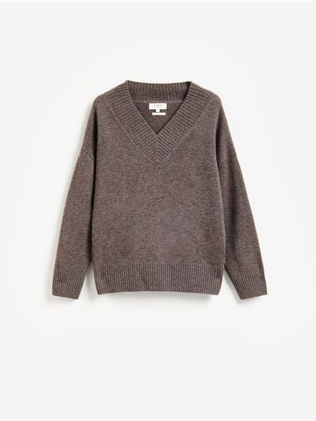 Wełniany sweter oversize - brązowy. Brązowe swetry damskie Reserved, l, bez wzorów, z wełny, bez kołnierzyka, bez ramiączek, bez kaptura. Za 259.99 zł.