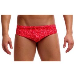 Kąpielówki męskie Funky Trunks Hot Coals - slipy. Czerwone kąpielówki męskie FUNKY TRUNKS, l, bez wzorów, do pływania. Za 139.00 zł.
