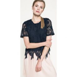 Vero Moda - Top. Topy damskie marki Vero Moda. W wyprzedaży za 69.90 zł.