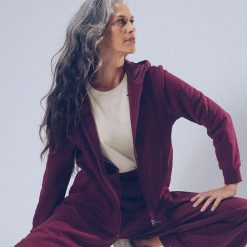 Bluza damska z kapturem Kappa Grittin. Czerwone bluzy damskie Kappa, bez wzorów, z kapturem. Za 266.00 zł.