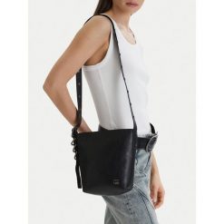 Torebka G-Star Raw. Czarne listonoszki damskie G-Star Raw, bez wzorów, retro, bez dodatków. Za 199.99 zł.