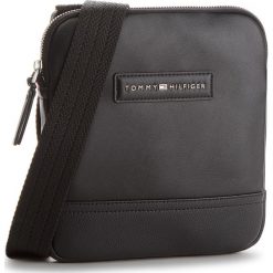 Saszetka TOMMY HILFIGER - Corporate Mix Mini C AM0AM03416 002. Saszetki męskie marki Calvin Klein Jeans. W wyprzedaży za 279.00 zł.