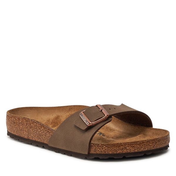 Klapki Birkenstock. Czerwone klapki damskie Birkenstock, bez wzorów, bez obcasa. Za 339.99 zł.