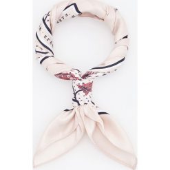 Wzorzysta apaszka - Różowy. Szaliki i chusty damskie Reserved. W wyprzedaży za 19.99 zł.