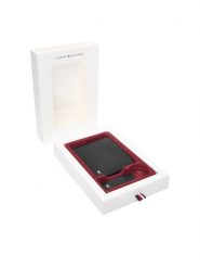 Tommy Hilfiger Zestaw portfel i brelok Gp Eton Cc And Coin Pckt Keyfob AM0AM07931 Czarny. Czarne portfele męskie Tommy Hilfiger, bez wzorów, ze skóry. Za 329.99 zł.
