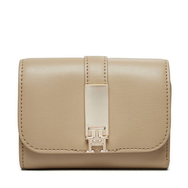 Portfel Tommy Hilfiger. Brązowe portfele damskie Tommy Hilfiger, bez wzorów. Za 349.99 zł.