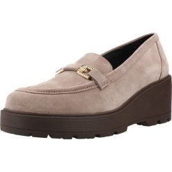 Buty GEOX D MIEREILLE Szary. Szare obuwie sportowe damskie Geox, bez wzorów, z syntetyku, na fitness i siłownię. Za 421.99 zł.
