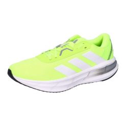 Buty do biegania adidas Galaxy 7. Zielone buty sportowe męskie Adidas, z syntetyku, bez zapięcia, do biegania. Za 250.00 zł.