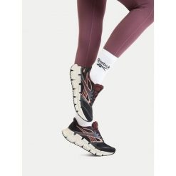 Buty do biegania Reebok. Czarne obuwie sportowe damskie Reebok, bez wzorów, do biegania. Za 489.99 zł.