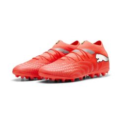 Buty piłkarskie unisex FUTURE 9 PRO MG PUMA. Białe buty sportowe męskie Puma, bez zapięcia, do piłki nożnej. Za 639.00 zł.